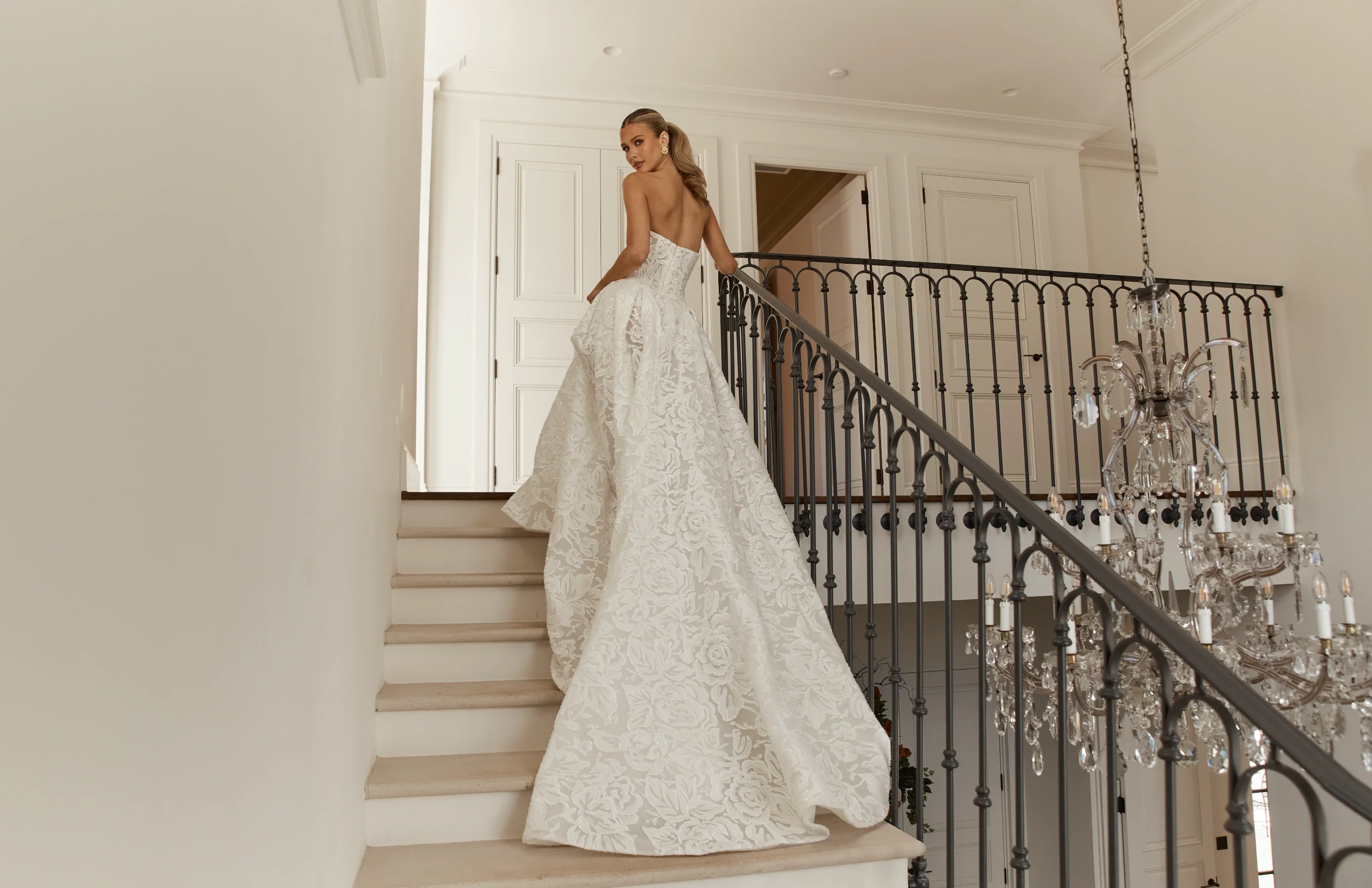 Modern Elegance for Contemporary Brides